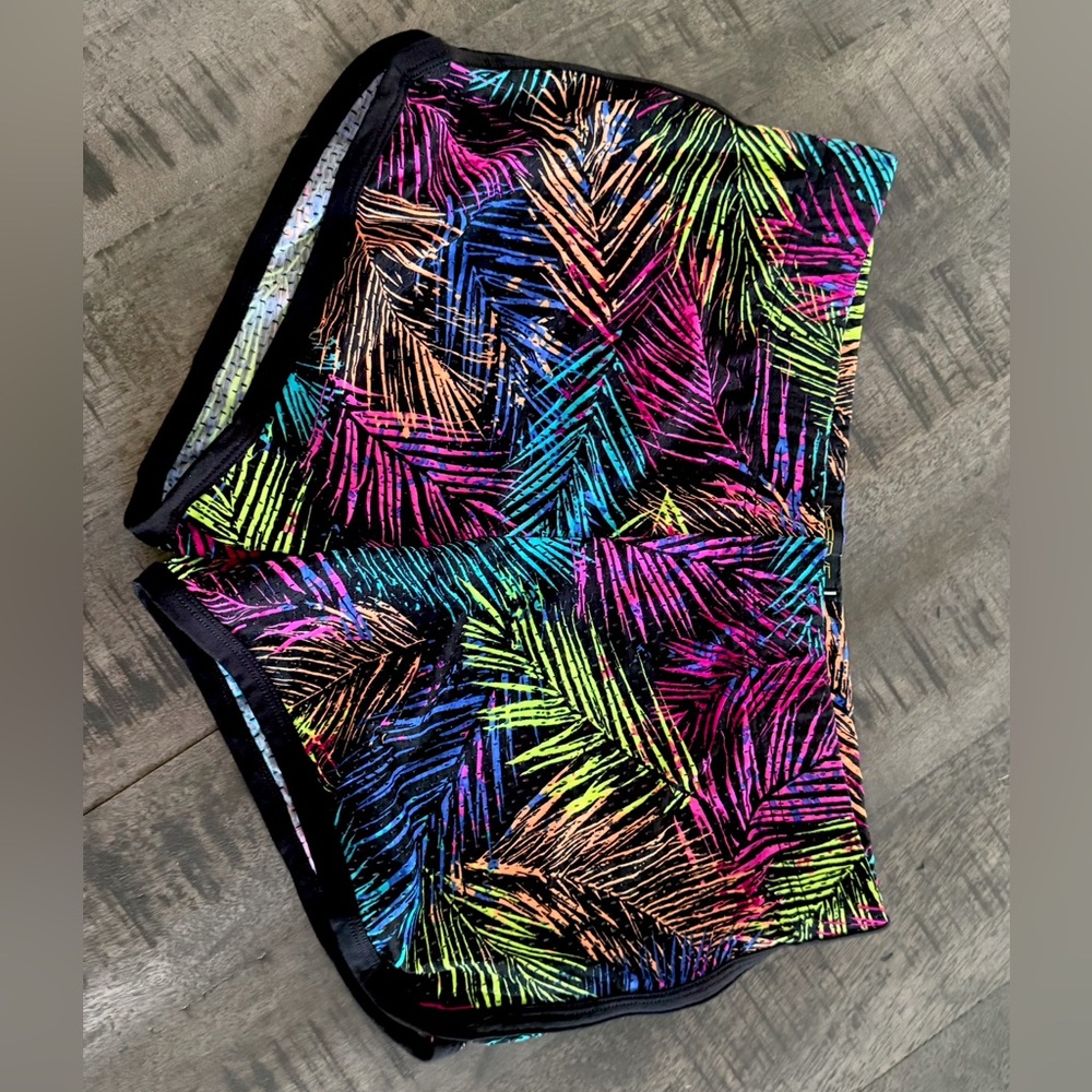 Colorful Tropical Print Shorts/MASSIVE/ANDREW CHRISTIAN/Limited edition